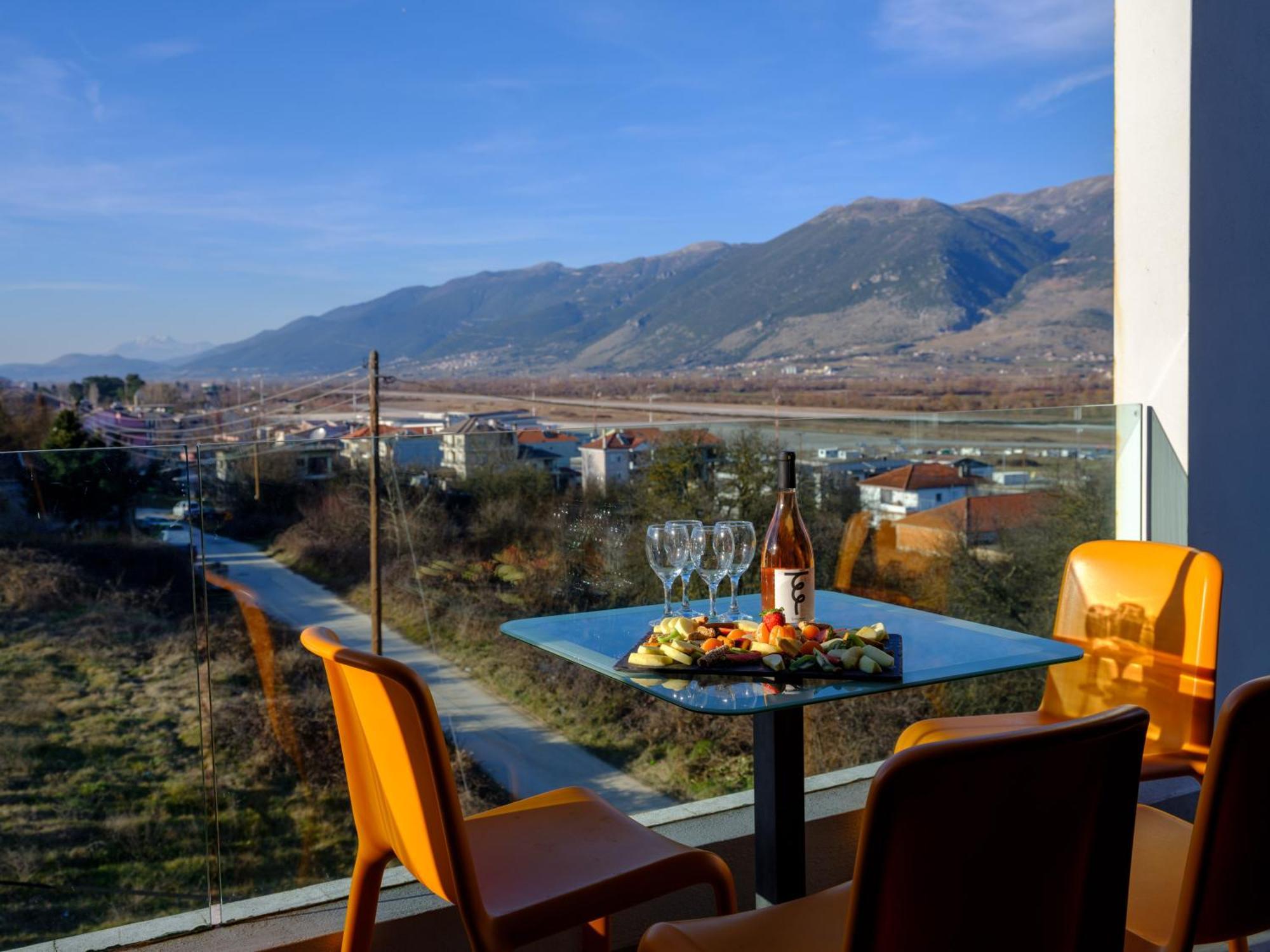Hotel Essence Living Exclusive à Ioannina Extérieur photo